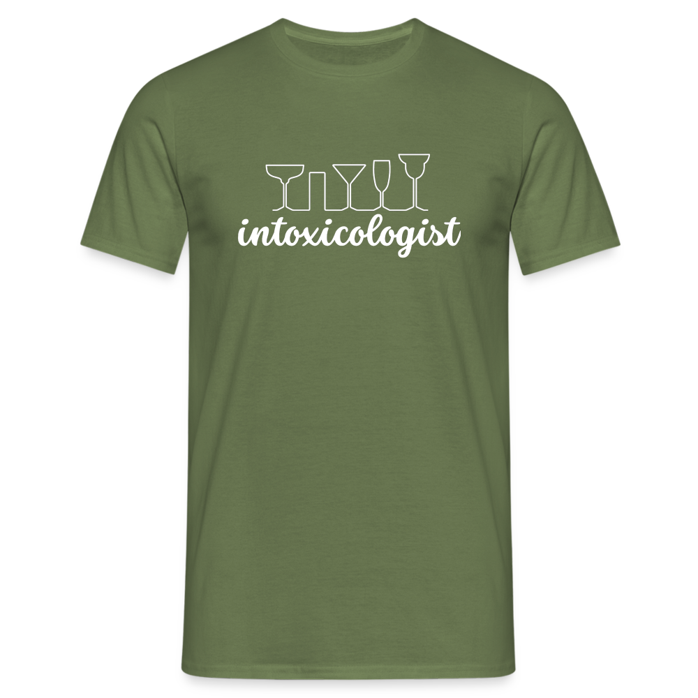 INTOXICOLOGIST - Herren T-Shirt - Militärgrün