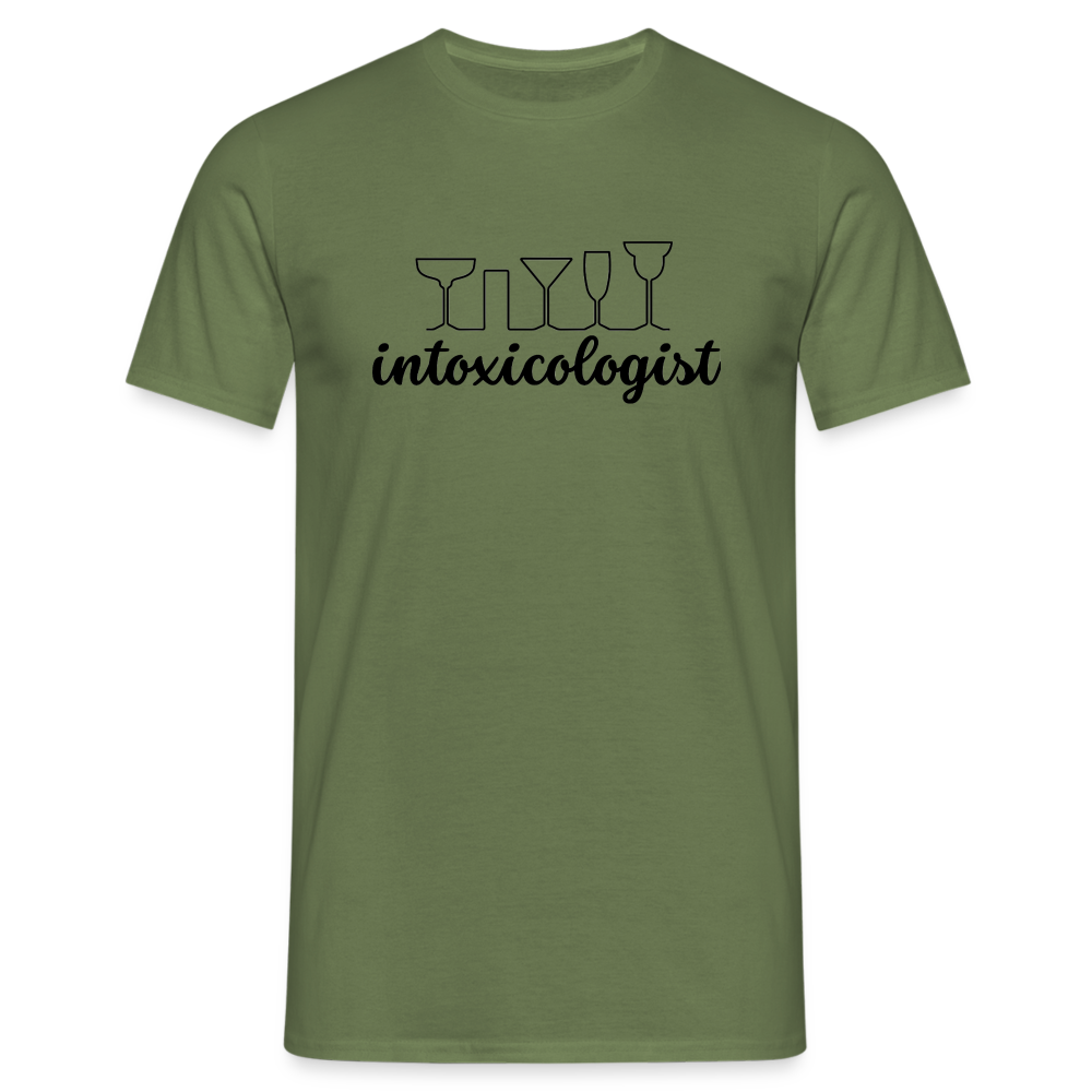 INTOXICOLOGIST - Herren T-Shirt - Militärgrün